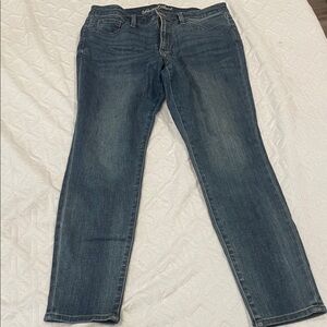 Universal Thread Classic Blue Jeans